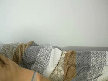 webcam girl peek_in_my_window live cam image #9593358