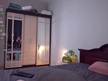 webcam girl alice_edward live cam image #12586218