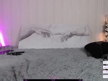 webcam girl lili_and_niki live cam image #1513035