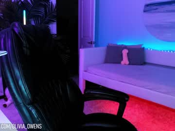 webcam girl oliviaowens live cam image #7476254