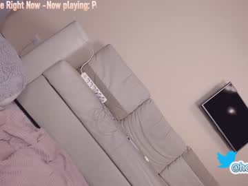 webcam girl hollyextra live cam image #880648
