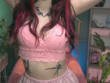 webcam girl ella_knockers_xl live cam image #2314678