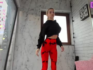 webcam girl sassyt33n live cam image #8242989