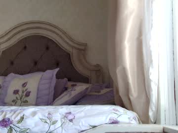 webcam girl littlegreekflower live cam image #10756418