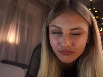 webcam girl darlinechapel live cam image #11391037
