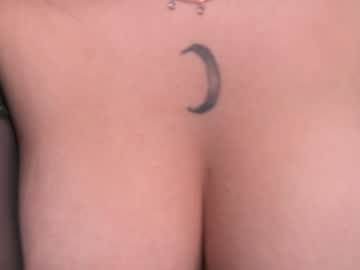 webcam girl nicdani_1 live cam image #10521472