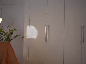webcam girl kriss0leoo live cam image #12660185