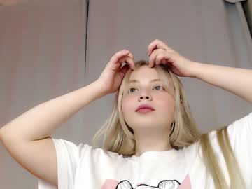webcam girl shy_blondiee live cam image #4968466