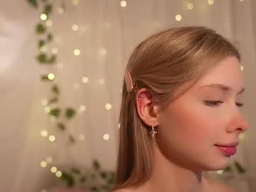 webcam girl april_blush live cam image #12732315
