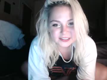 webcam girl kipsy420 live cam image #245821