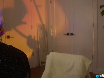 webcam girl alisonrouge live cam image #4790189