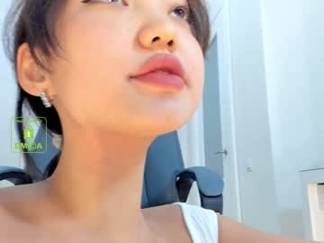 webcam girl lee_yoona live cam image #77258