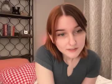 webcam girl tinytittytia live cam image #8603974