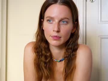webcam girl ellaa91 live cam image #3255925