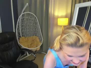 webcam girl betty_blush live cam image #4441290