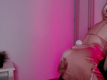webcam girl shy_blondiee live cam image #5008223