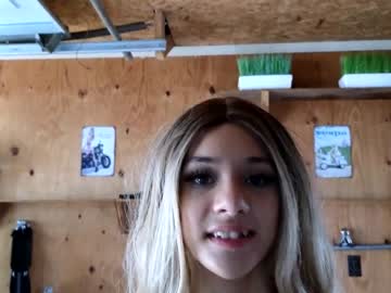 webcam girl littlegreekflower live cam image #6761730