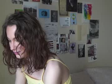 webcam girl daisy_mint live cam image #5433120