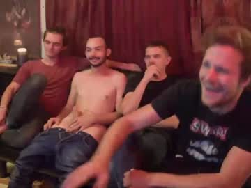 webcam man hollandhousestudios live cam image #943393
