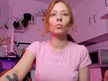 webcam girl ilona_curly live cam image #12525795