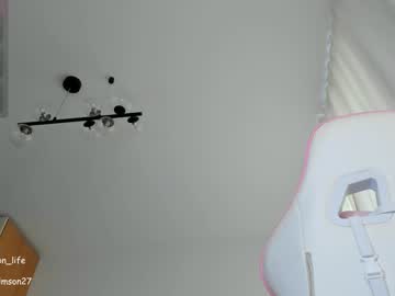 webcam girl crimson_baby live cam image #10597903