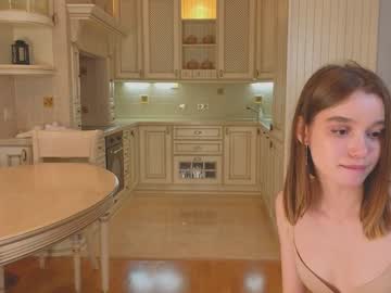 webcam girl harrieteasley live cam image #10737394