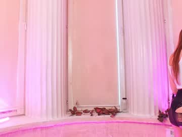 webcam girl luna_drips live cam image #2557550