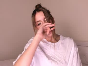 webcam girl lesi_moon live cam image #6795716