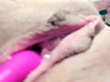 webcam girl courtney_luv live cam image #11980592