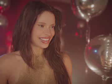 webcam girl rougeoud live cam image #8105627