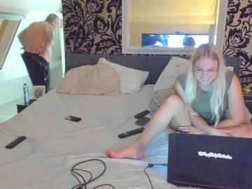 webcam girl siswet19 live cam image #3935637