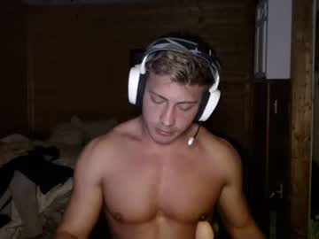 webcam man bananabreads6 live cam image #2389063
