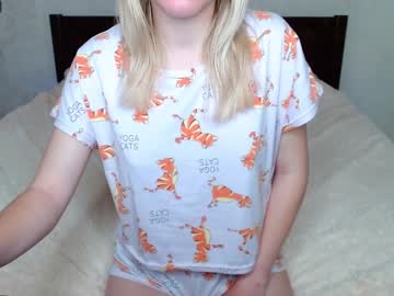 webcam girl kittycat__meow_ live cam image #5927317