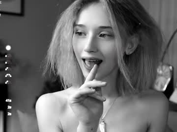 webcam girl taitehambelton live cam image #11655543