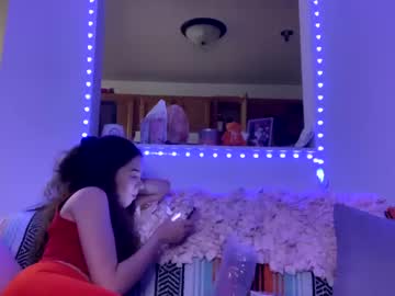 webcam girl kylieexoxoxo2432 live cam image #9013767
