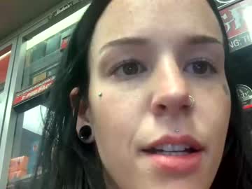webcam girl blowmemegan live cam image #645258