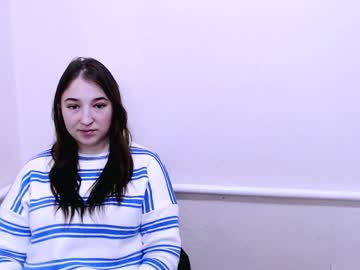 webcam girl arinatells_ live cam image #8474129