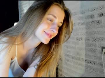 webcam girl sophie_crashh live cam image #5938339