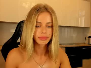 webcam girl your_lil_babe live cam image #6156454