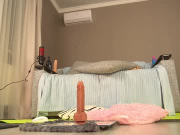 webcam girl queenelia live cam image #10590976