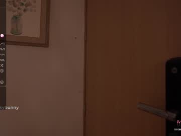 webcam girl mykinkybunny live cam image #9273229