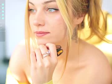 webcam girl mia_milagros live cam image #5498574