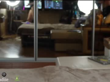 webcam girl bestblondiiecb live cam image #8964530
