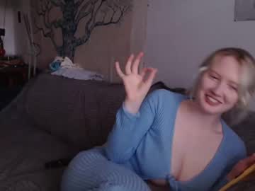 webcam girl dominiquemystique live cam image #12306559