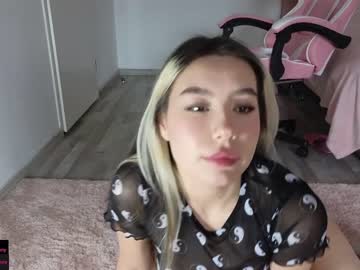 webcam girl deniseone live cam image #5948452