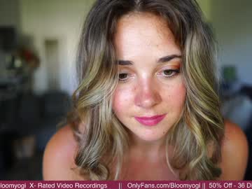 webcam girl bloomyogi live cam image #7077442