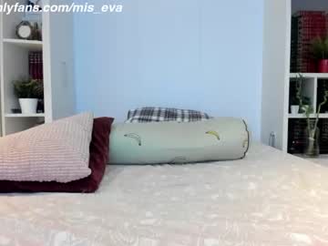 webcam girl mis_eva live cam image #4194528