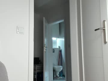 webcam girl yournaughtymiss live cam image #3700716