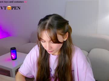 webcam girl ambertan1 live cam image #11267519