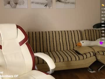 webcam girl charming__kitty live cam image #12820909